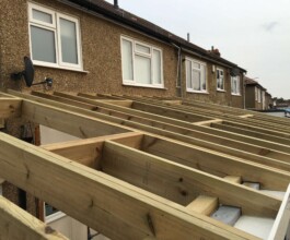 roof installing work