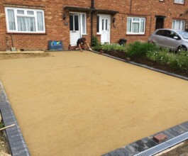 our expert installing the driveways